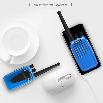 Radio mobile digitale a lungo raggio walkie-talkie portatile con torcia e batteria agli ioni di litio