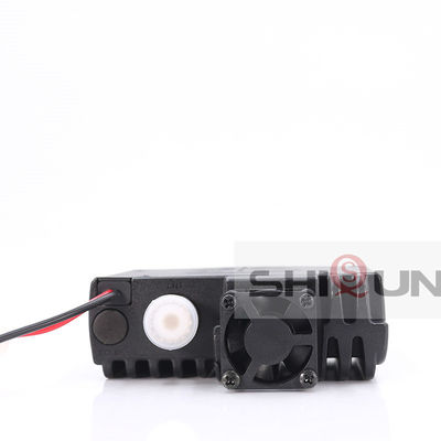Potenza di uscita massima 25 W DC7.4V Baojie BJ-218 Ricetrasmettitore a lungo raggio per mini radio mobile per auto