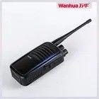 Radio a lunga distanza nera walkie-talkie a due vie per attività all'aria aperta