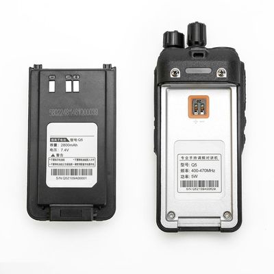 Radio portatile UHF VHF a doppio raggio per escursioni Campeggi Intercom di ristorante