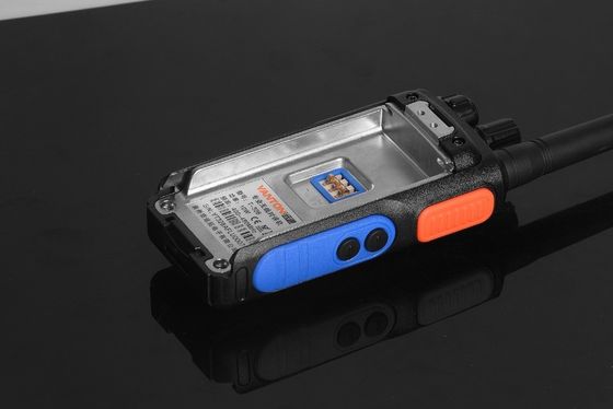 Walkie-talkie a due vie VHF UHF Frequenza tipo 3.7V Voltaggio di funzionamento