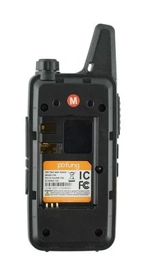 Comunicazione a lungo raggio resa facile con 2W VHF Walkie Talkie e caricabatterie a sei vie