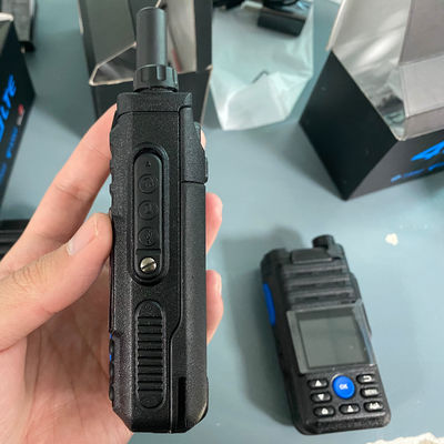 Comunicazione in tempo reale con Avaialble OEM 110*56*34mm Walkie Talkie e Display colorato