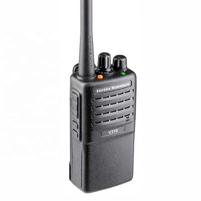 Rimanete connessi nelle vostre avventure all'aria aperta con il walkie-talkie nero portatile V318