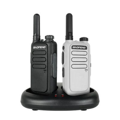 Dual Band Prosciutto Colorato Walkie Talkie Manuale 400-470mhz 16 Canale 3.7v Manuale Manuale 3-6km