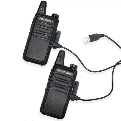 USB di ricarica Two Way Radio Walkie Talkie 115 * 60 * 33mm con modelli digitali XIR P3688